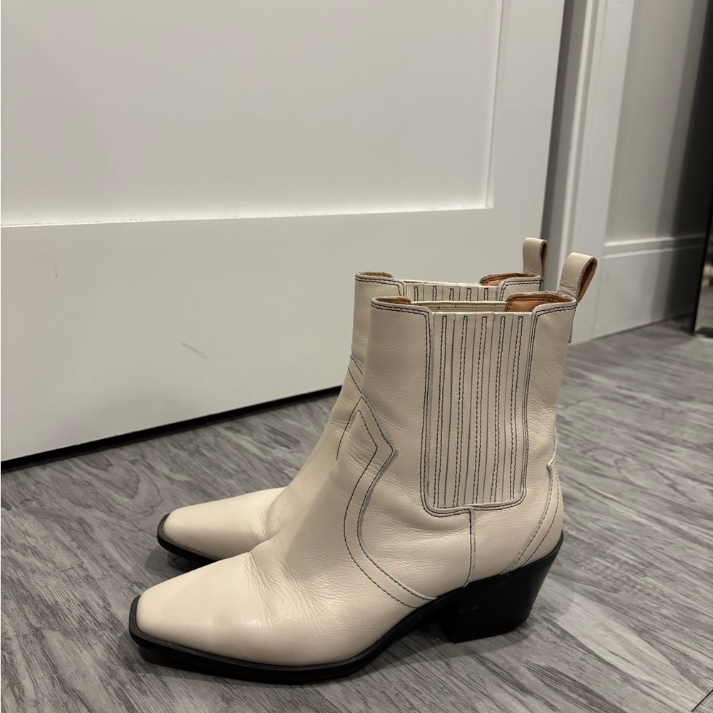 Crown Vintage White Ankle Booties - Size 9